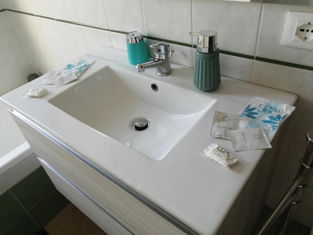 Due Torri Roma Guest House Buitenkant foto